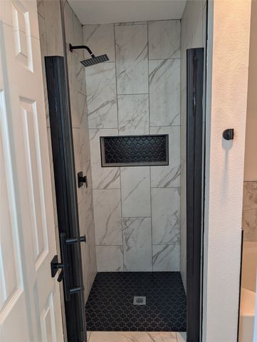 1310 Rosewood Lane, Lancaster, TX 75146