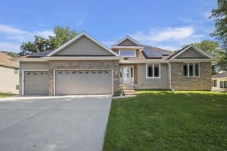 308 Skyland Way, Deerfield, WI 53531