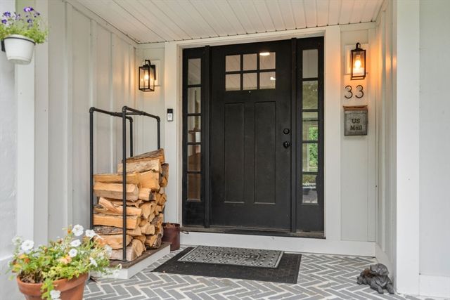 33 Putnam Hill Rd, Sutton, MA 01590