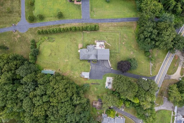 33 Putnam Hill Rd, Sutton, MA 01590