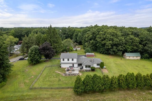 33 Putnam Hill Rd, Sutton, MA 01590