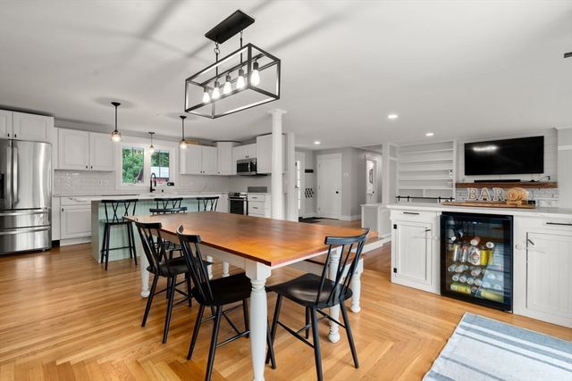 33 Putnam Hill Rd, Sutton, MA 01590