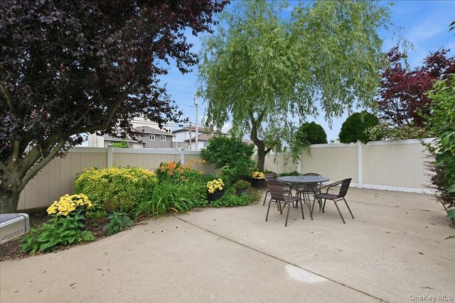2461 Riviera Lane, Bellmore, NY 11710