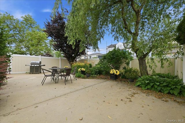 2461 Riviera Lane, Bellmore, NY 11710
