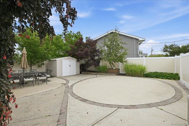 2461 Riviera Lane, Bellmore, NY 11710