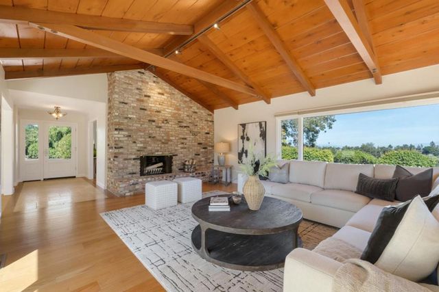 27133 Adonna Court, Los Altos Hills, CA 94022