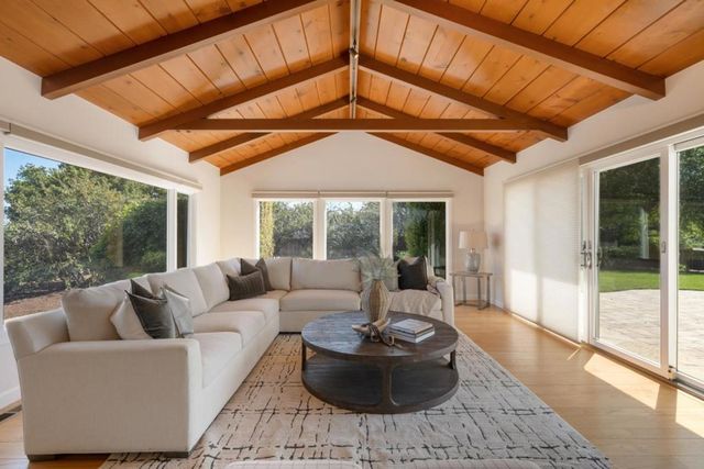 27133 Adonna Court, Los Altos Hills, CA 94022