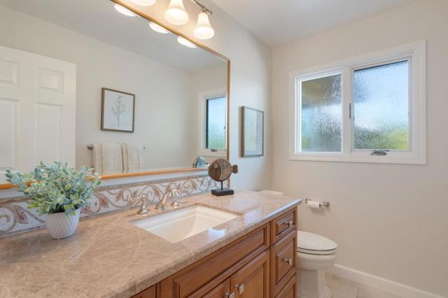 27133 Adonna Court, Los Altos Hills, CA 94022