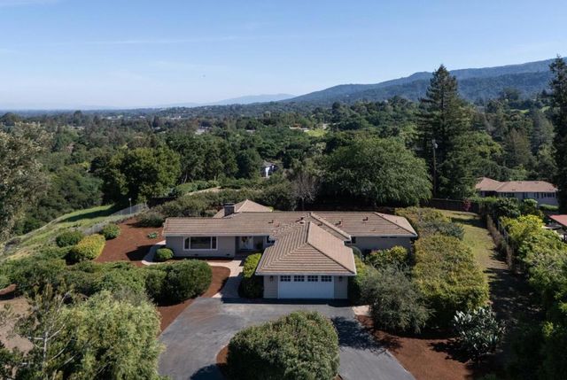27133 Adonna Court, Los Altos Hills, CA 94022