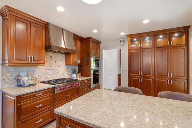 27133 Adonna Court, Los Altos Hills, CA 94022