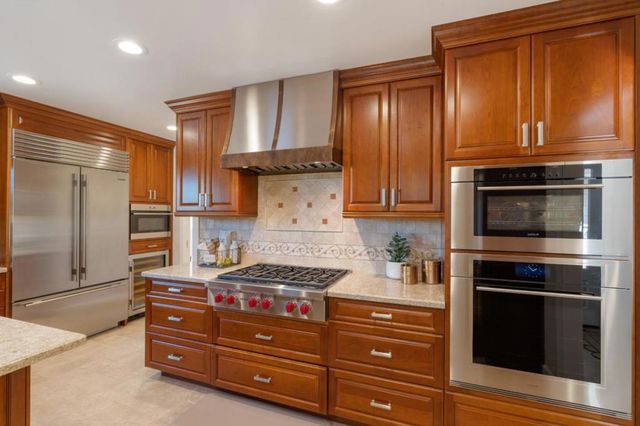 27133 Adonna Court, Los Altos Hills, CA 94022