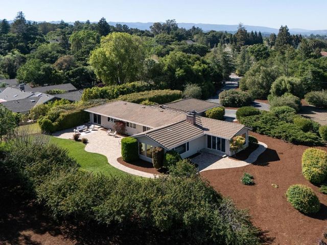 27133 Adonna Court, Los Altos Hills, CA 94022