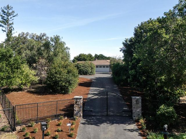 27133 Adonna Court, Los Altos Hills, CA 94022