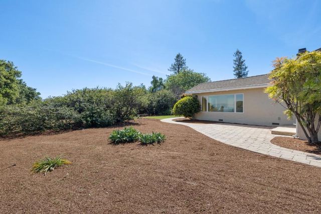 27133 Adonna Court, Los Altos Hills, CA 94022
