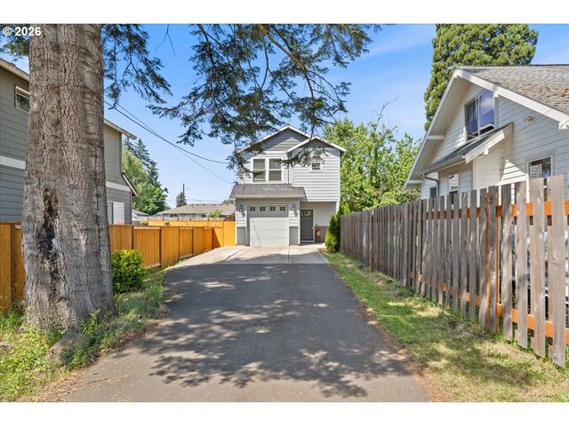 15667 Se RAINIER Ave, Clackamas, OR 97015