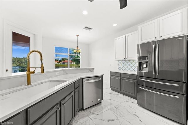 3972 Ruxton RD, Naples, FL 34116