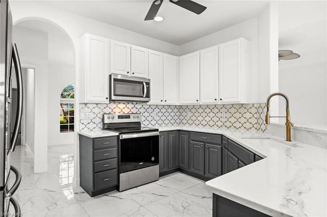 3972 Ruxton RD, Naples, FL 34116