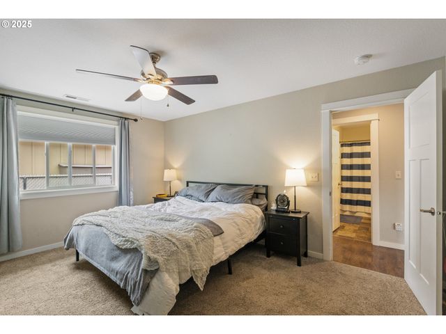 409 S STATE St, Sutherlin, OR 97479