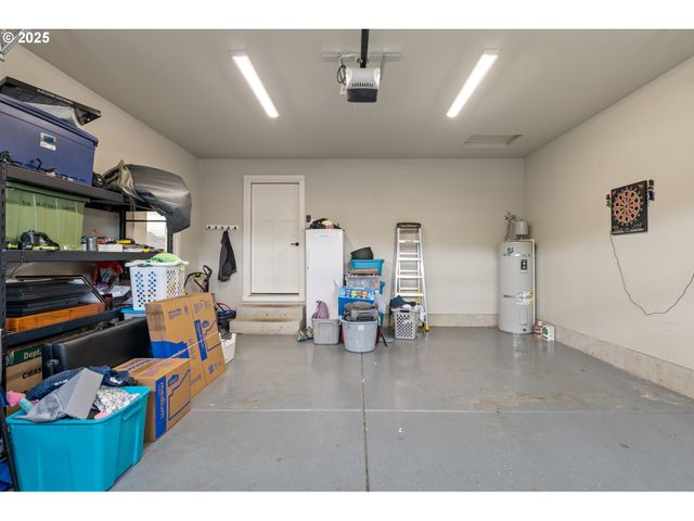 409 S STATE St, Sutherlin, OR 97479