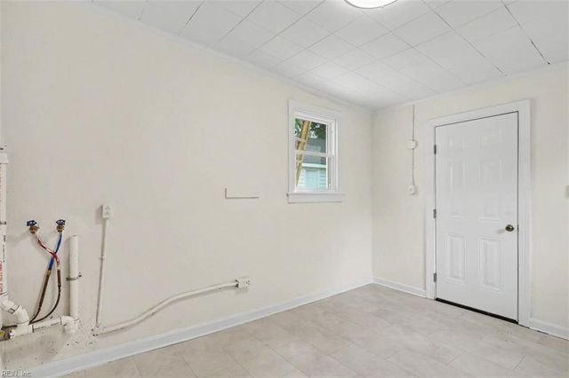 213 Brooke DR, Hampton, VA 23663