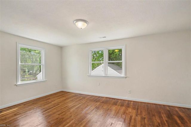 213 Brooke DR, Hampton, VA 23663