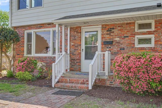 213 Brooke DR, Hampton, VA 23663