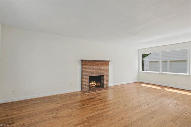 213 Brooke DR, Hampton, VA 23663