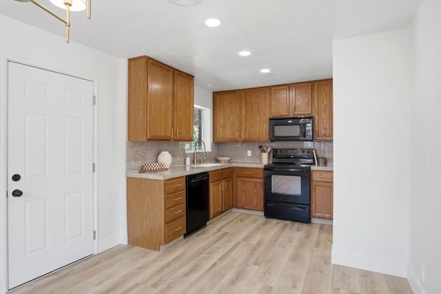 316 Tokay Ave, Modesto, CA 95350