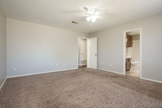 6117 Autumn Springs Drive, Arlington, TX 76001