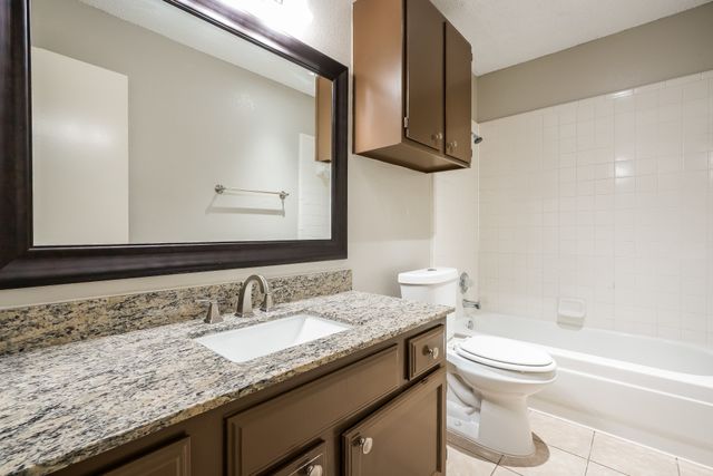 6117 Autumn Springs Drive, Arlington, TX 76001