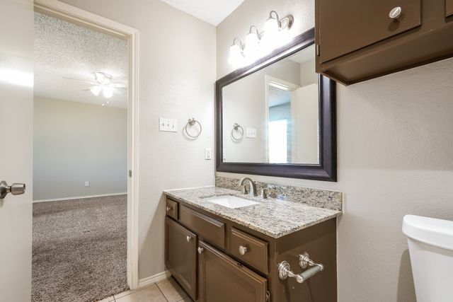 6117 Autumn Springs Drive, Arlington, TX 76001