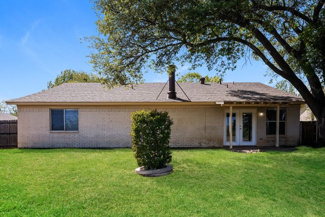 6117 Autumn Springs Drive, Arlington, TX 76001