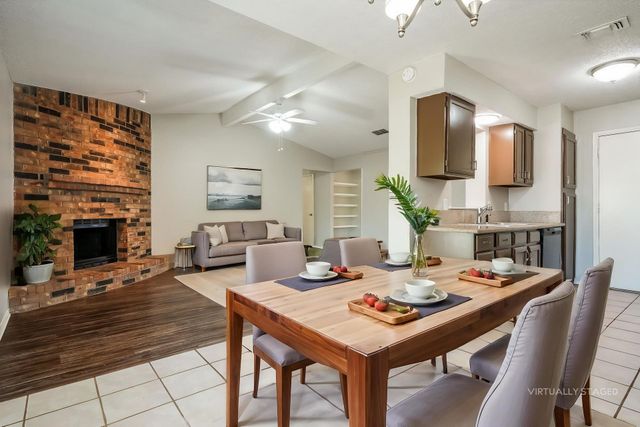 6117 Autumn Springs Drive, Arlington, TX 76001