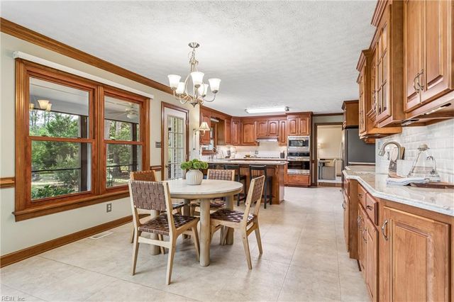 3 Carmines CT, Poquoson, VA 23662