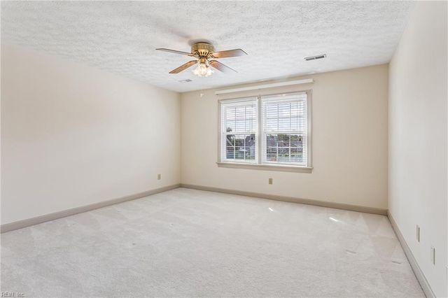 3 Carmines CT, Poquoson, VA 23662