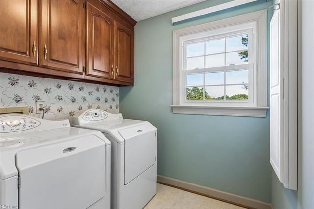3 Carmines CT, Poquoson, VA 23662