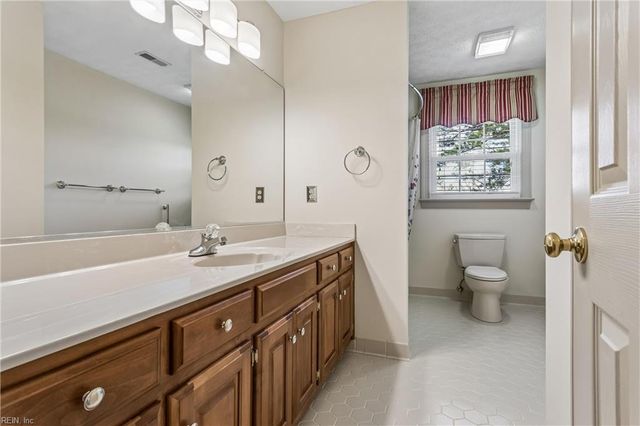 3 Carmines CT, Poquoson, VA 23662