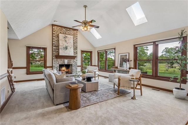 3 Carmines CT, Poquoson, VA 23662