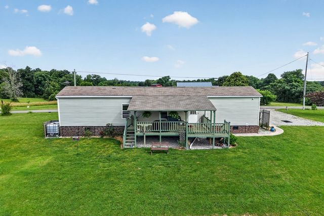 175 Humphrey Rd, Walling, TN 38587