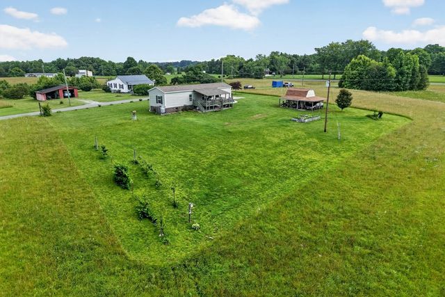 175 Humphrey Rd, Walling, TN 38587