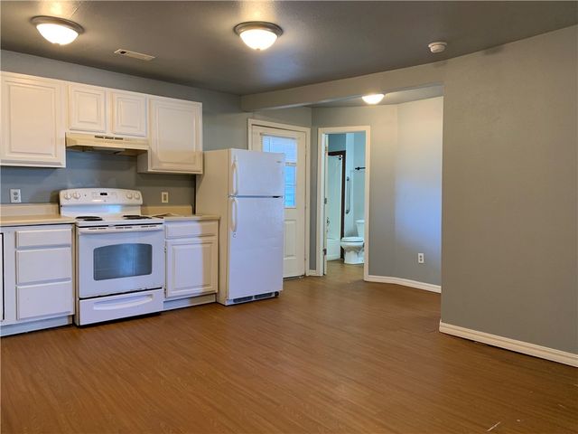 700 Virginia Street 202, Springdale, AR 72764