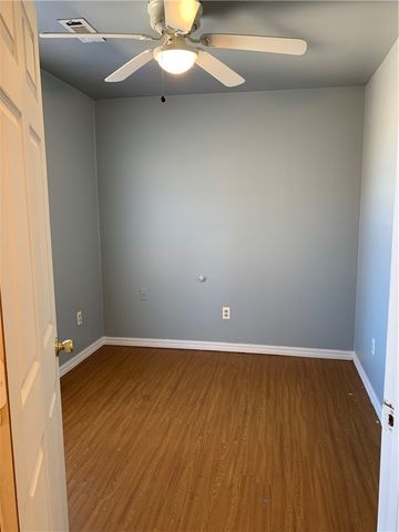 700 Virginia Street 202, Springdale, AR 72764