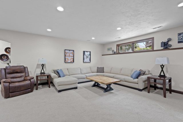 3508 W WARNER ESTATES DRIVE, Appleton, WI 54913