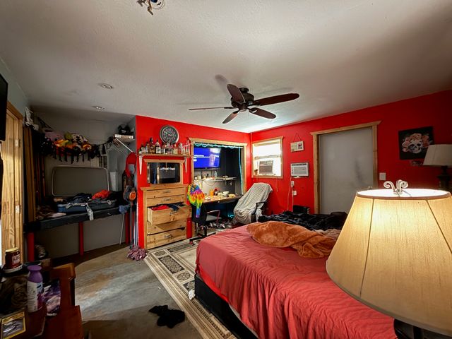 1633 Kay Lane, Reno, TX 76020