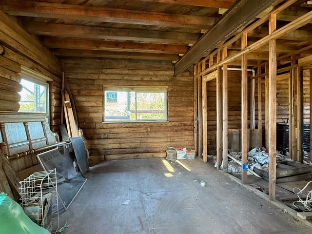 1633 Kay Lane, Reno, TX 76020