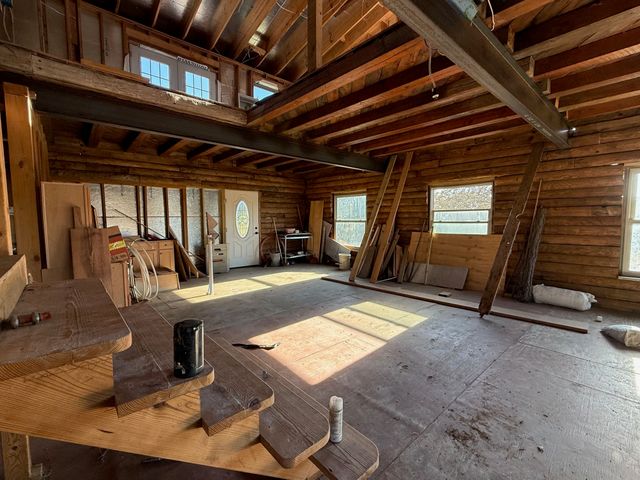 1633 Kay Lane, Reno, TX 76020