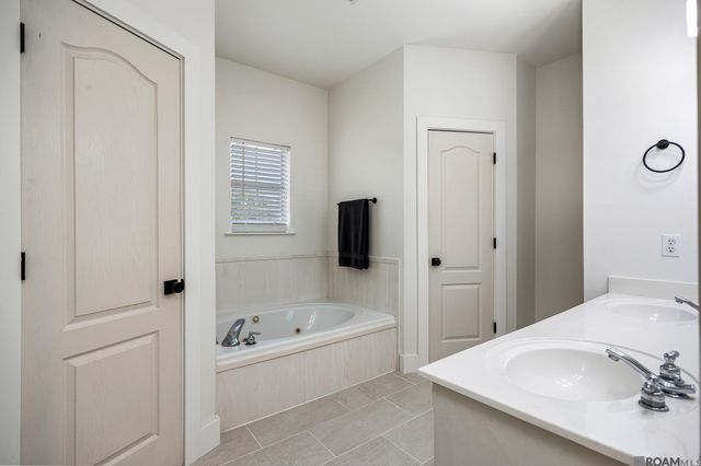11078 Reyn Dr, Gonzales, LA 70737