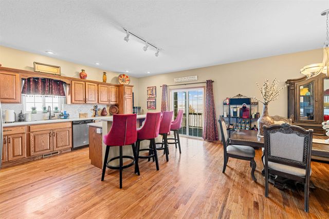 1140 W Hidden Springs Rd, Salina, KS 67401