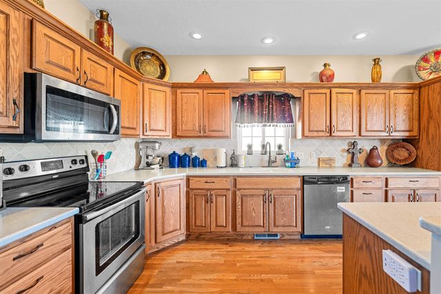 1140 W Hidden Springs Rd, Salina, KS 67401