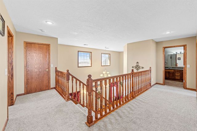 1140 W Hidden Springs Rd, Salina, KS 67401